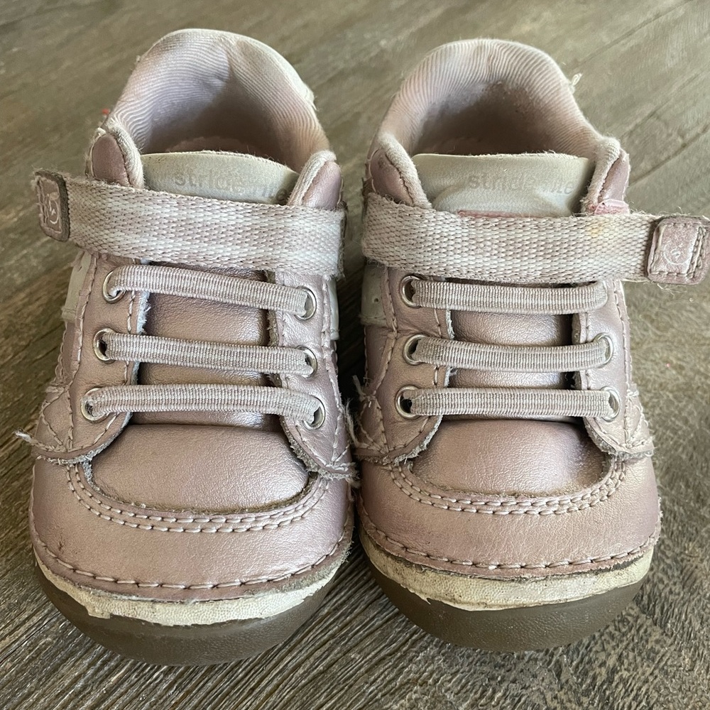 Stride Rite Jazzy Sneakers